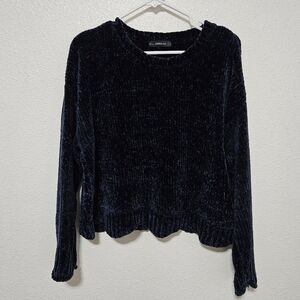 Zara knit velvet like material size medium oversized and cropped